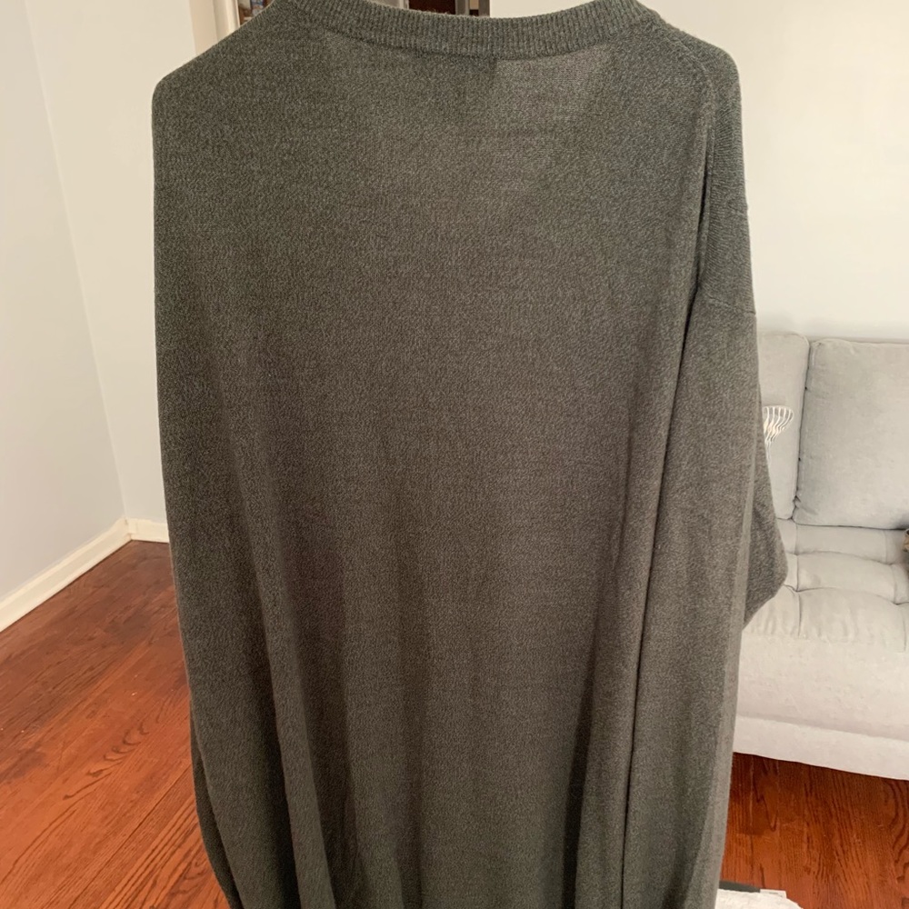 Sweater - Picture 4 of 4